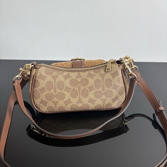 Coach Ashton Series Leather And Fur Patchwork Monogram Shoulder Bag - Picture 4 of 9